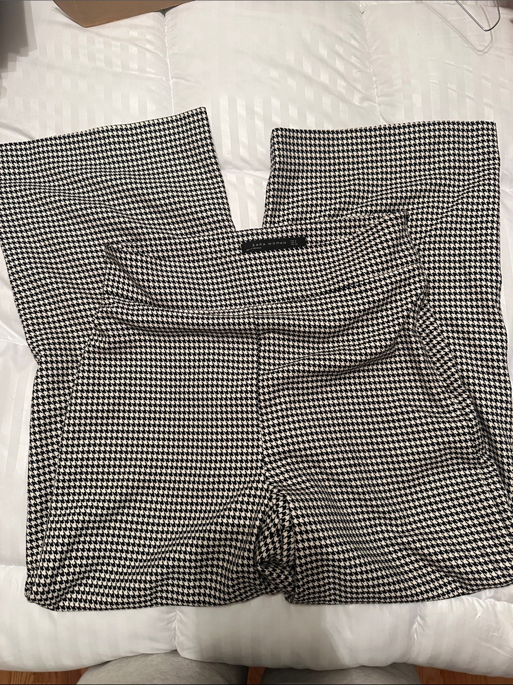 Zara Black & White Houndstooth Wide-Leg Pants